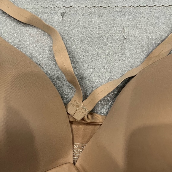 [38DD] Victoria Secret Bra Lightly Lined Plunge No Wire Racerback Pull On - Picture 3 of 5
